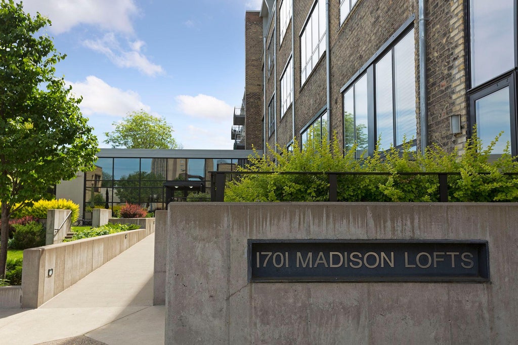 Photo of 1701 Madison Street NE #404, Minneapolis, MN 55413 (MLS # 7133910)