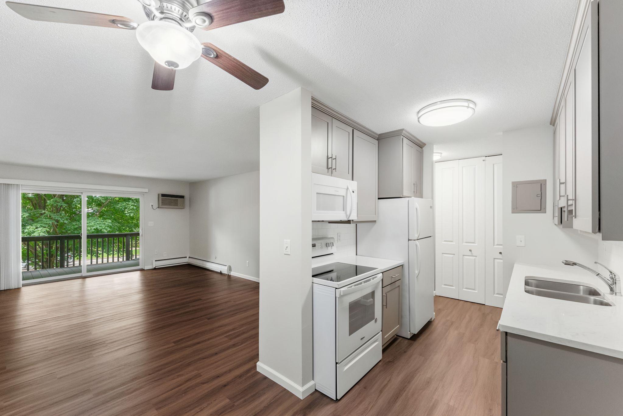 2800 Hamline Avenue N 216