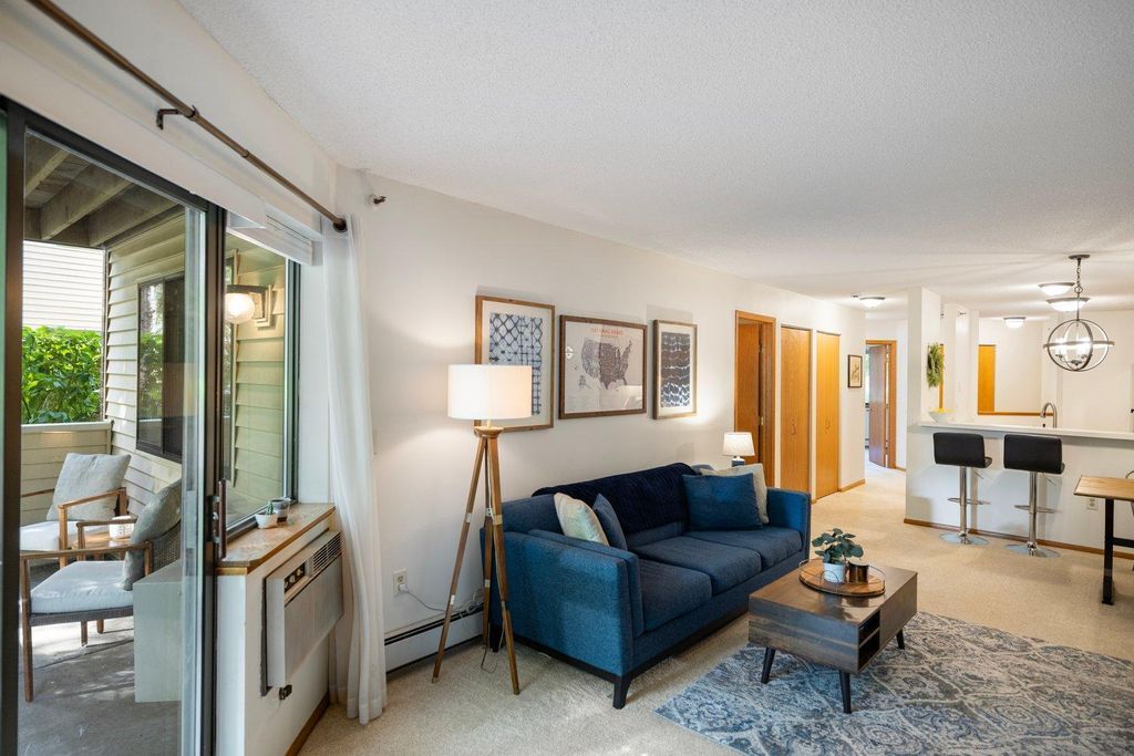 Photo of 7622 York Avenue S #1110, Edina, MN 55435 (MLS # 7018241)