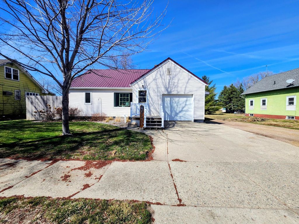 Photo of 636 8th Street, Westbrook, MN 56183 (MLS # 7050262)