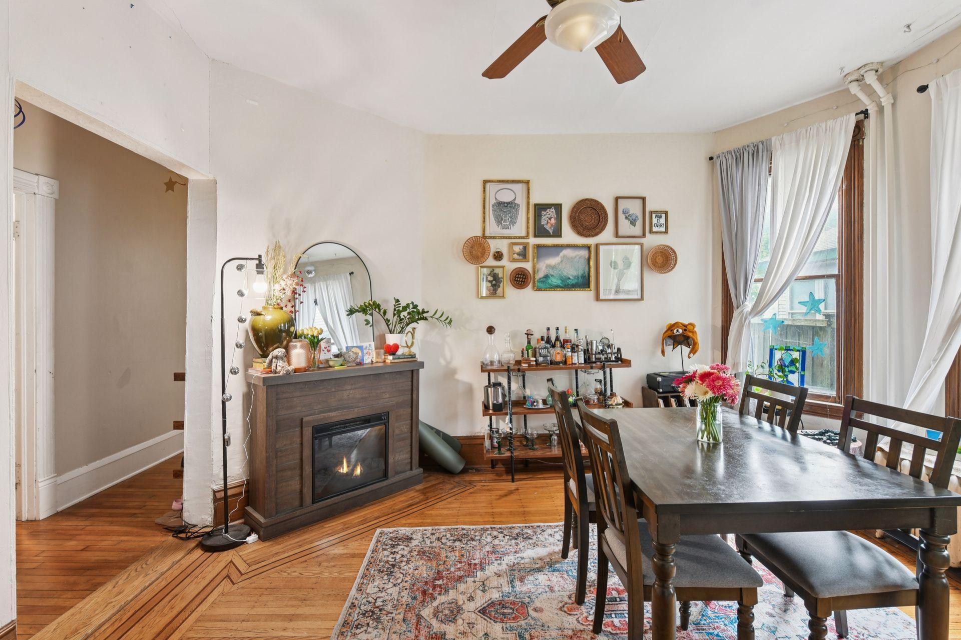 916 W 26th Street