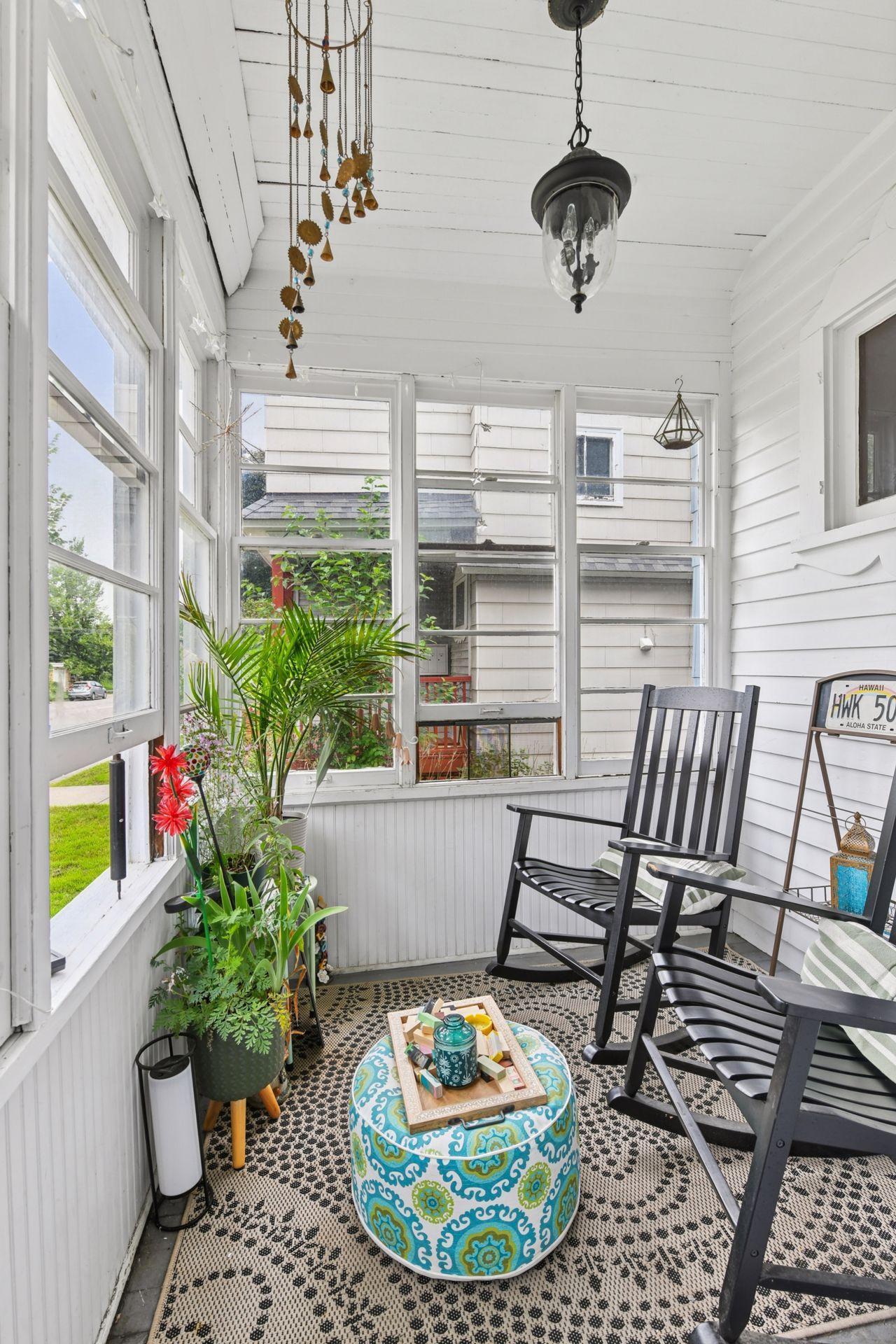 916 W 26th Street