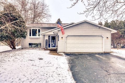 8015 Cooper Avenue Inver Grove Heights MN 55076