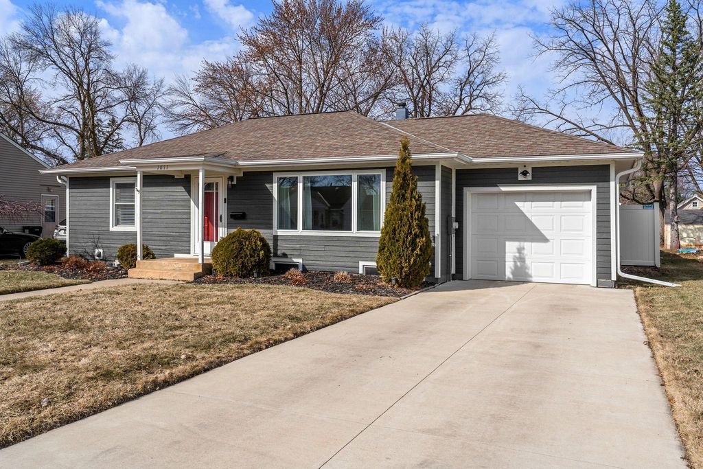 Photo of 1817 1st Avenue NE, Austin, MN 55912 (MLS # 7034795)