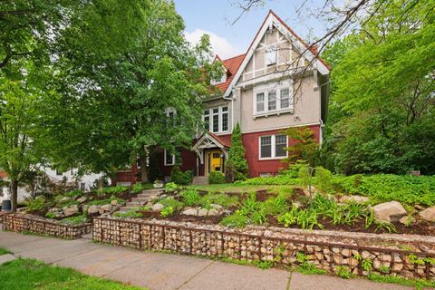1920 Pillsbury Avenue S Minneapolis MN 55403