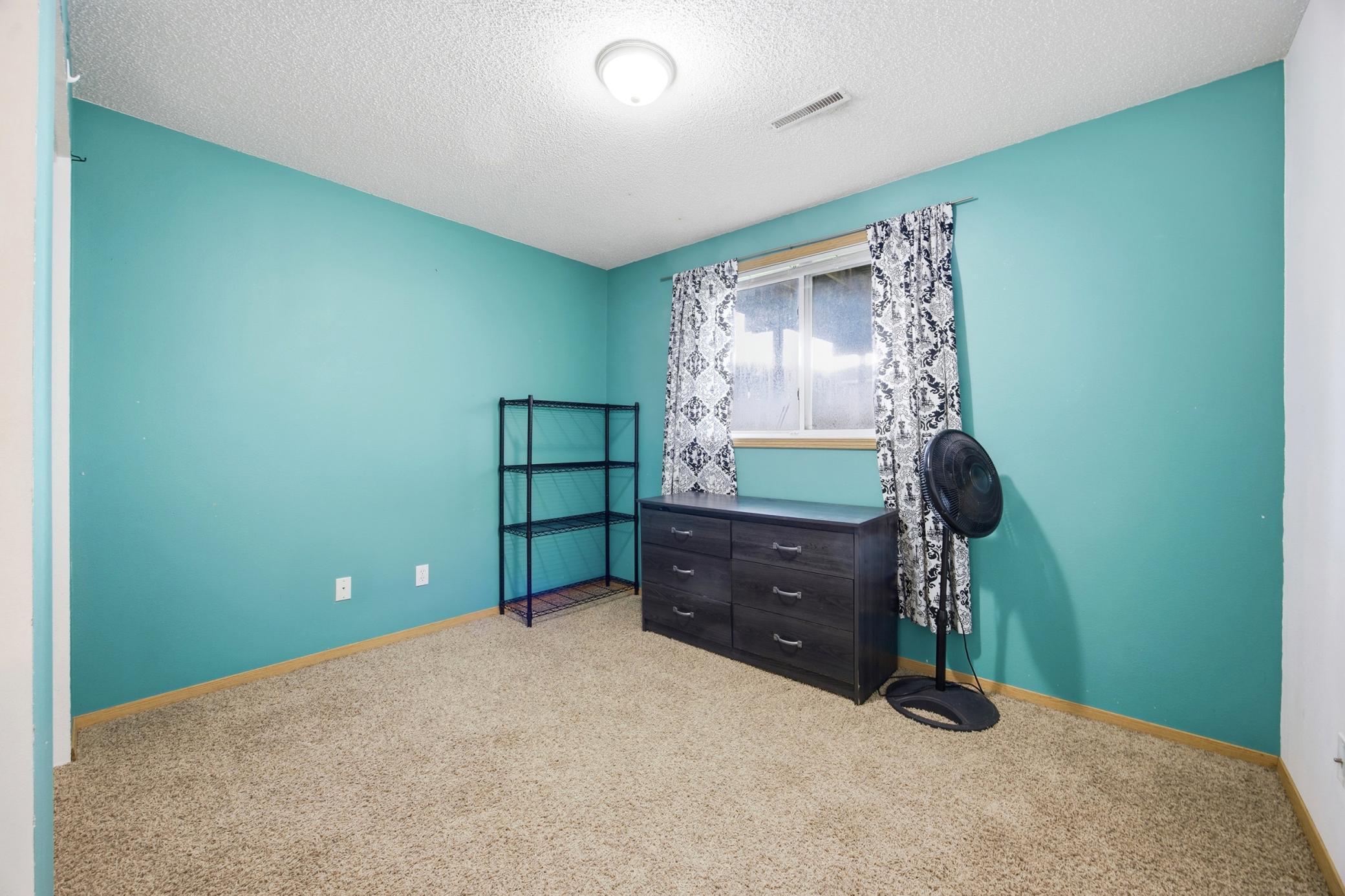 West Fargo, North Dakota 58078, United States, 3 Bedrooms Bedrooms, ,2 BathroomsBathrooms,Residential,Pending Sale,250150