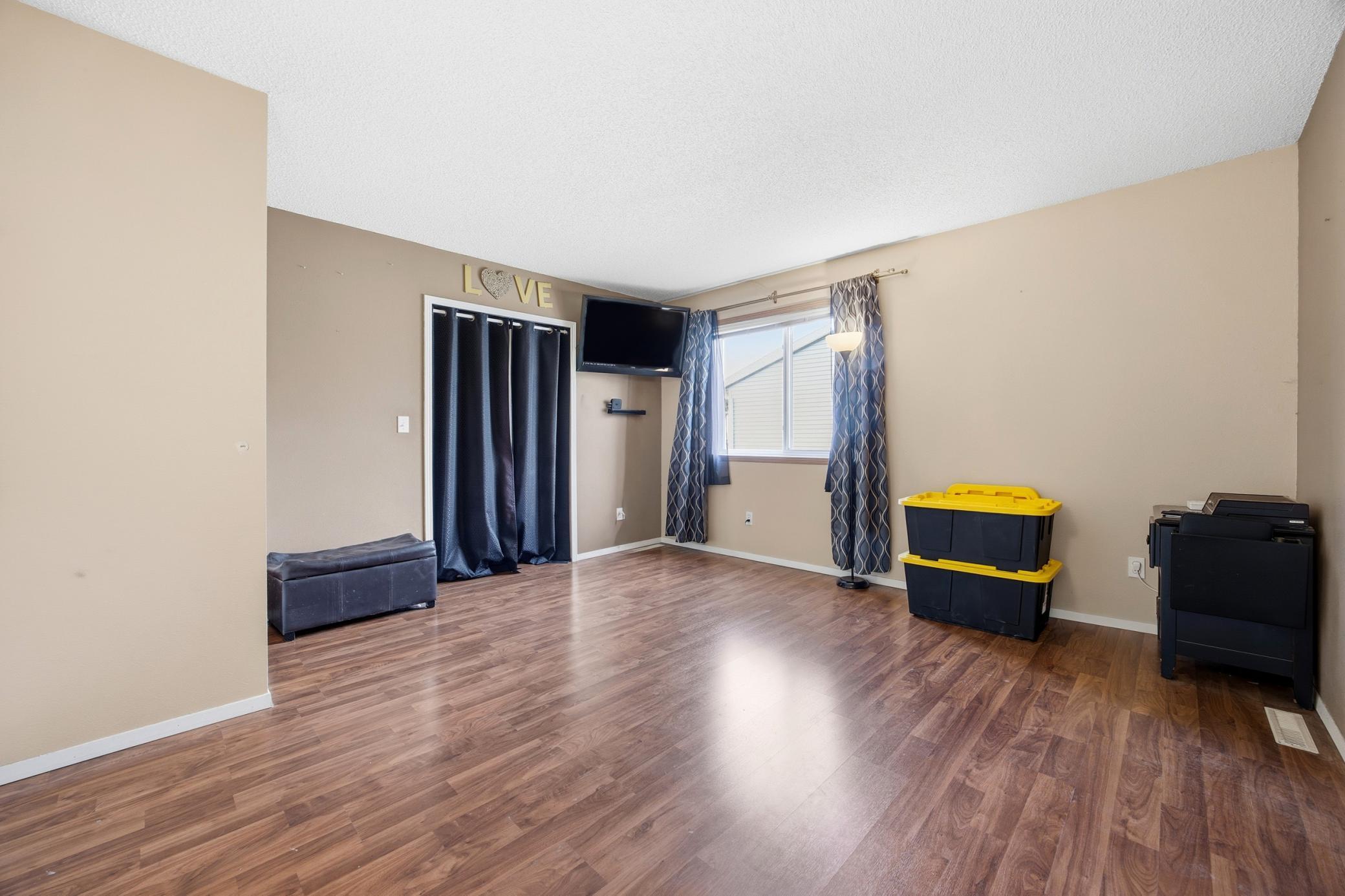 West Fargo, North Dakota 58078, United States, 3 Bedrooms Bedrooms, ,2 BathroomsBathrooms,Residential,Pending Sale,250150