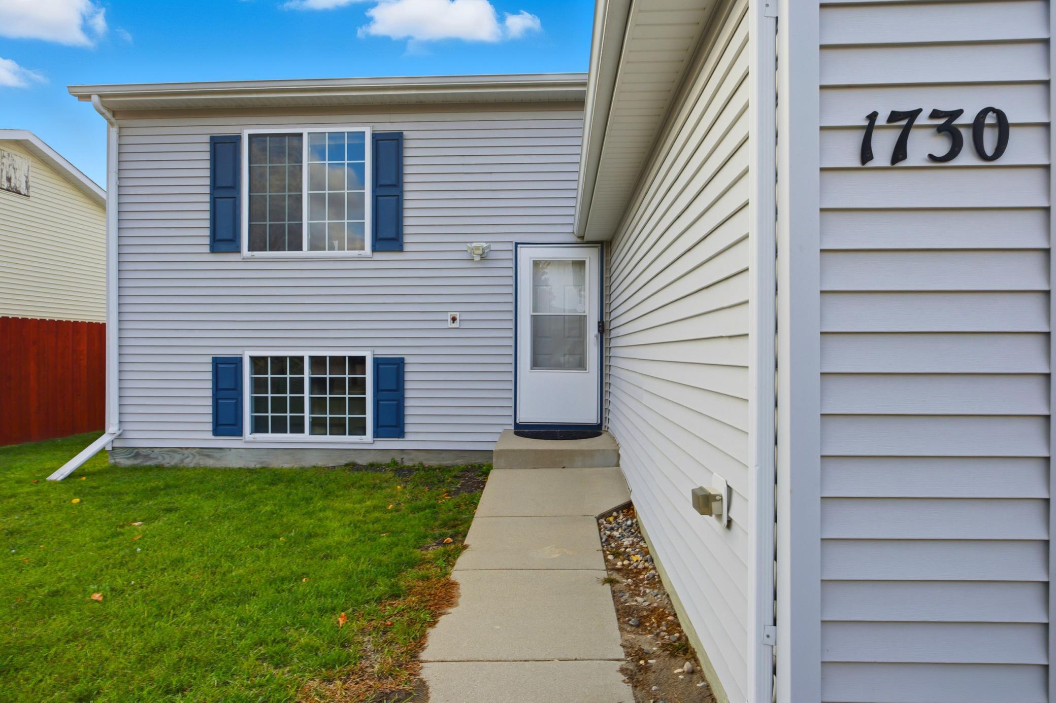 West Fargo, North Dakota 58078, United States, 3 Bedrooms Bedrooms, ,2 BathroomsBathrooms,Residential,Pending Sale,250150