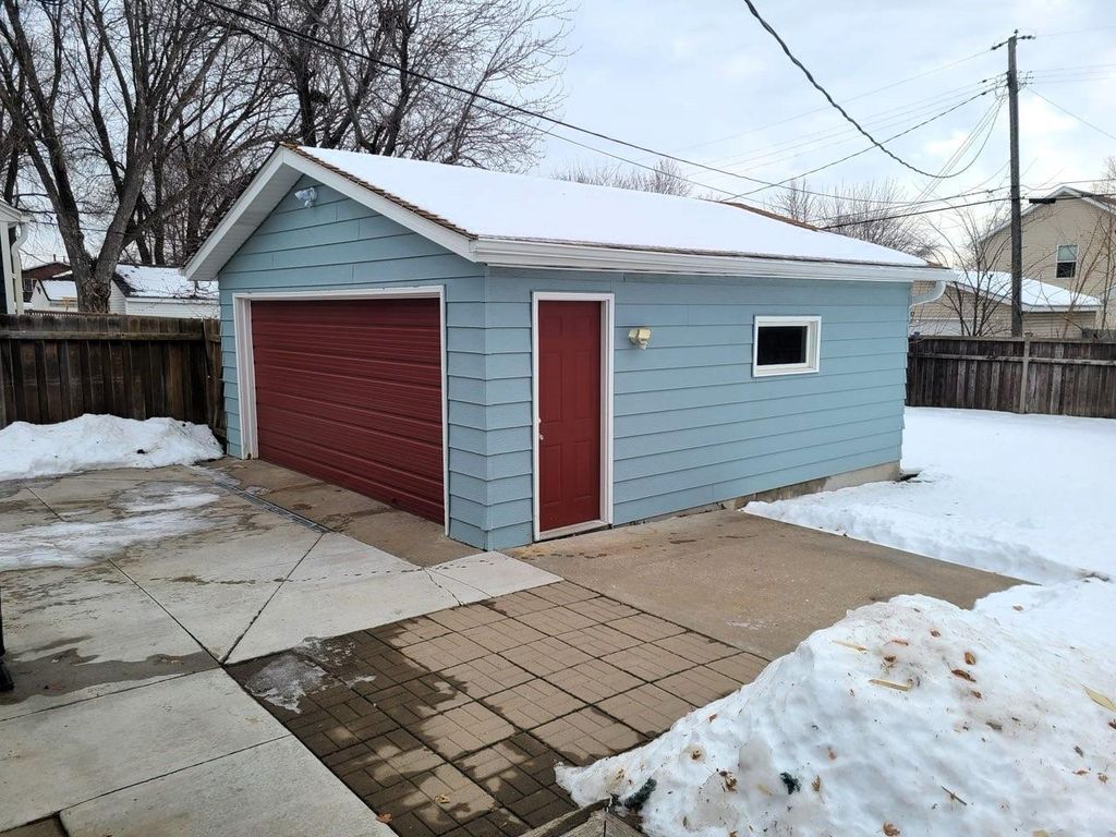 Photo of 235 9th Street S, South Saint Paul, MN 55075 (MLS # 7001253)