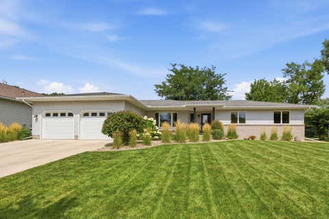 Photo of 137 Elk Drive SE, Hutchinson, MN 55350 (MLS # 7128672)