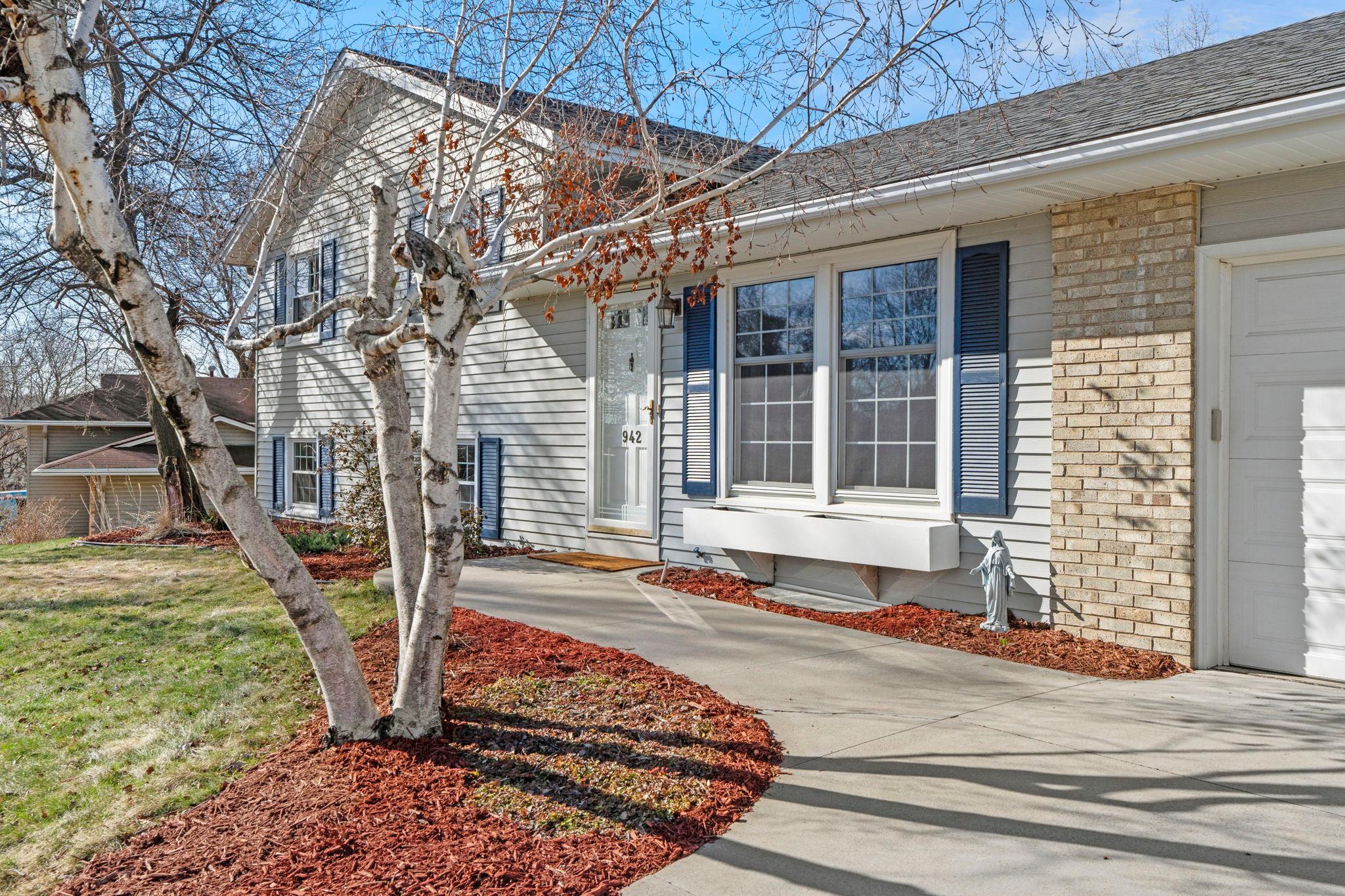 942 Hopewell Lane