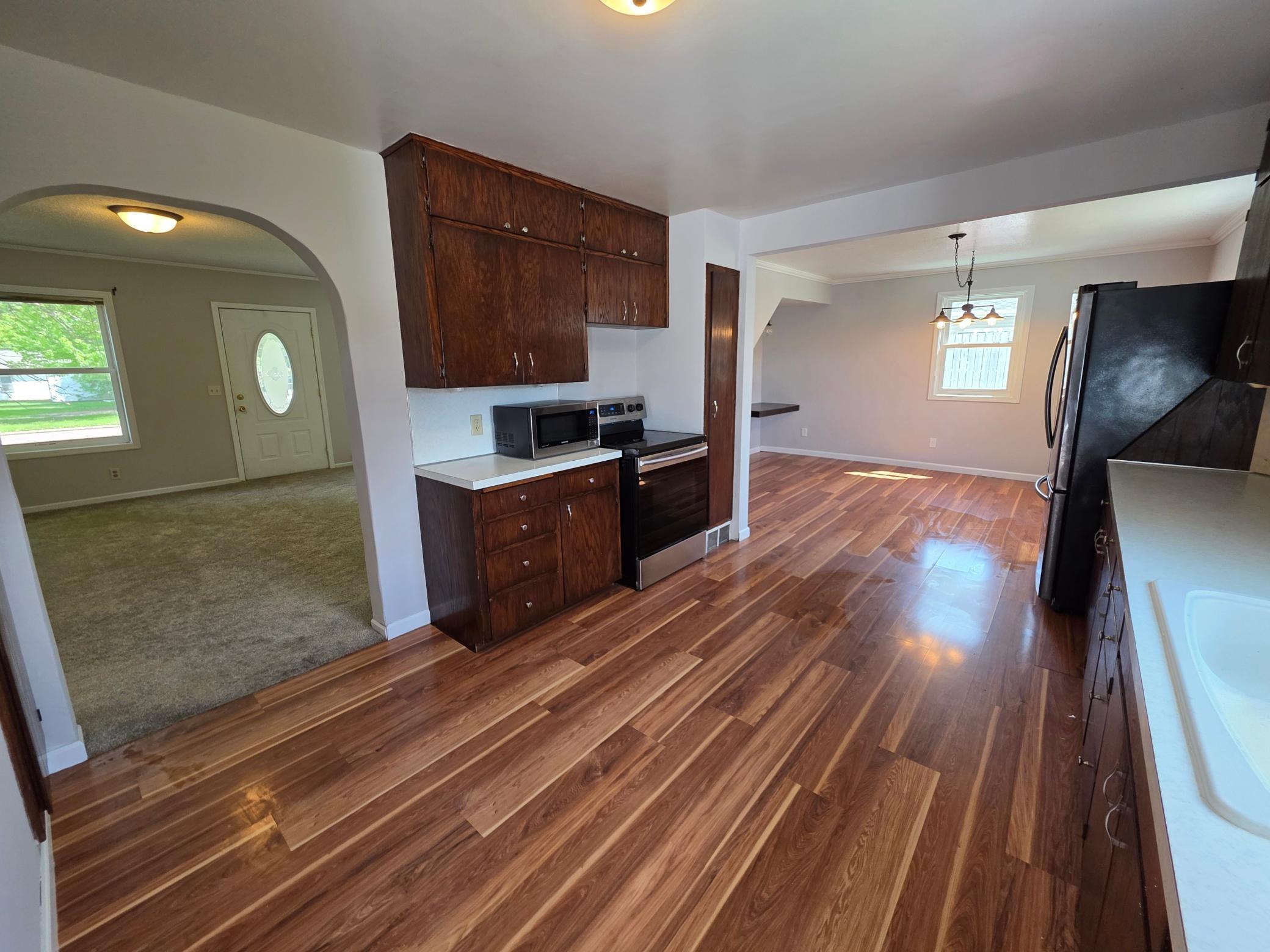 2550 Linden