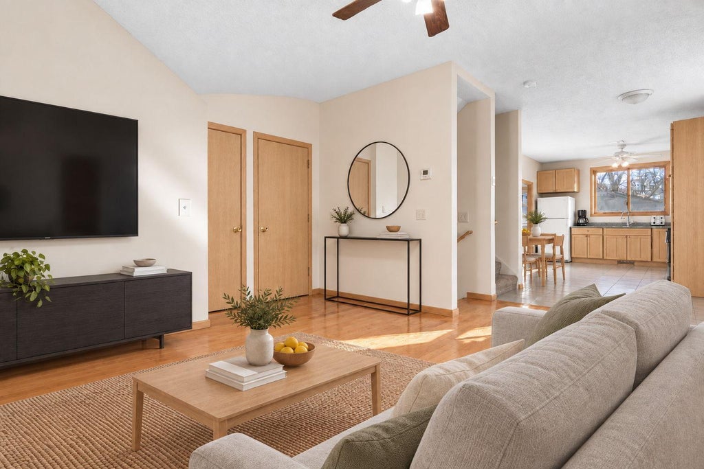 Photo of 1012 Burgess St ST, Saint Paul, MN 55103 (MLS # 7164548)