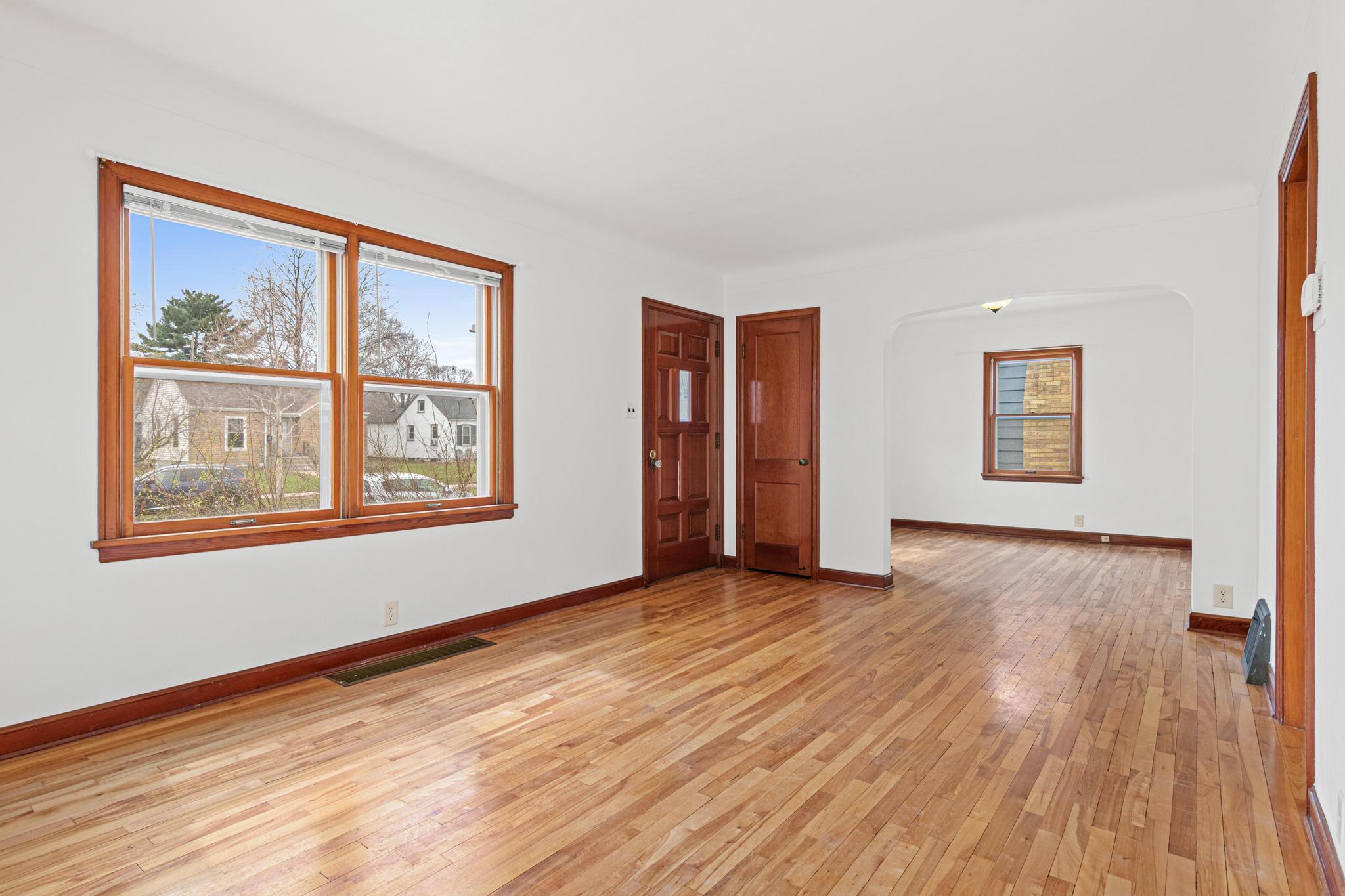 1075 Seminary Avenue