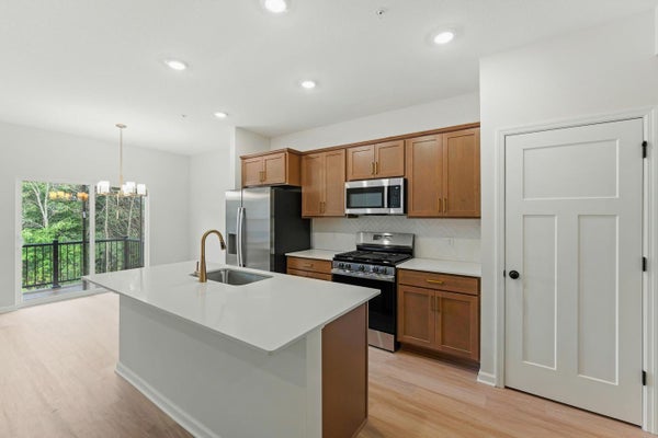 676 TULARE TER, NEWPORT, MN 55055 - Image 41fc61552f664a6287c9b872763e2fb5/2262323650