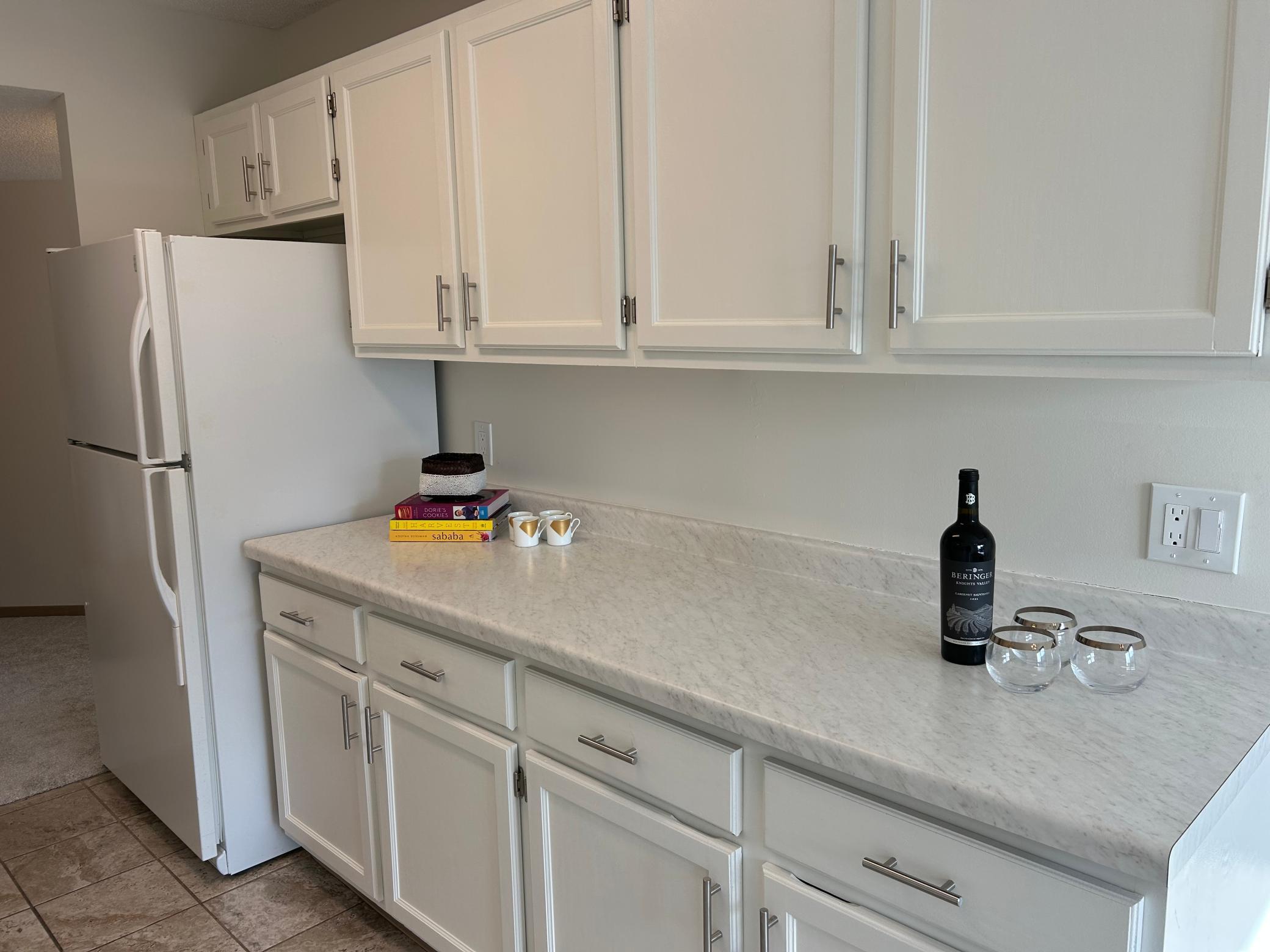 6615 Lake Shore Drive S 900