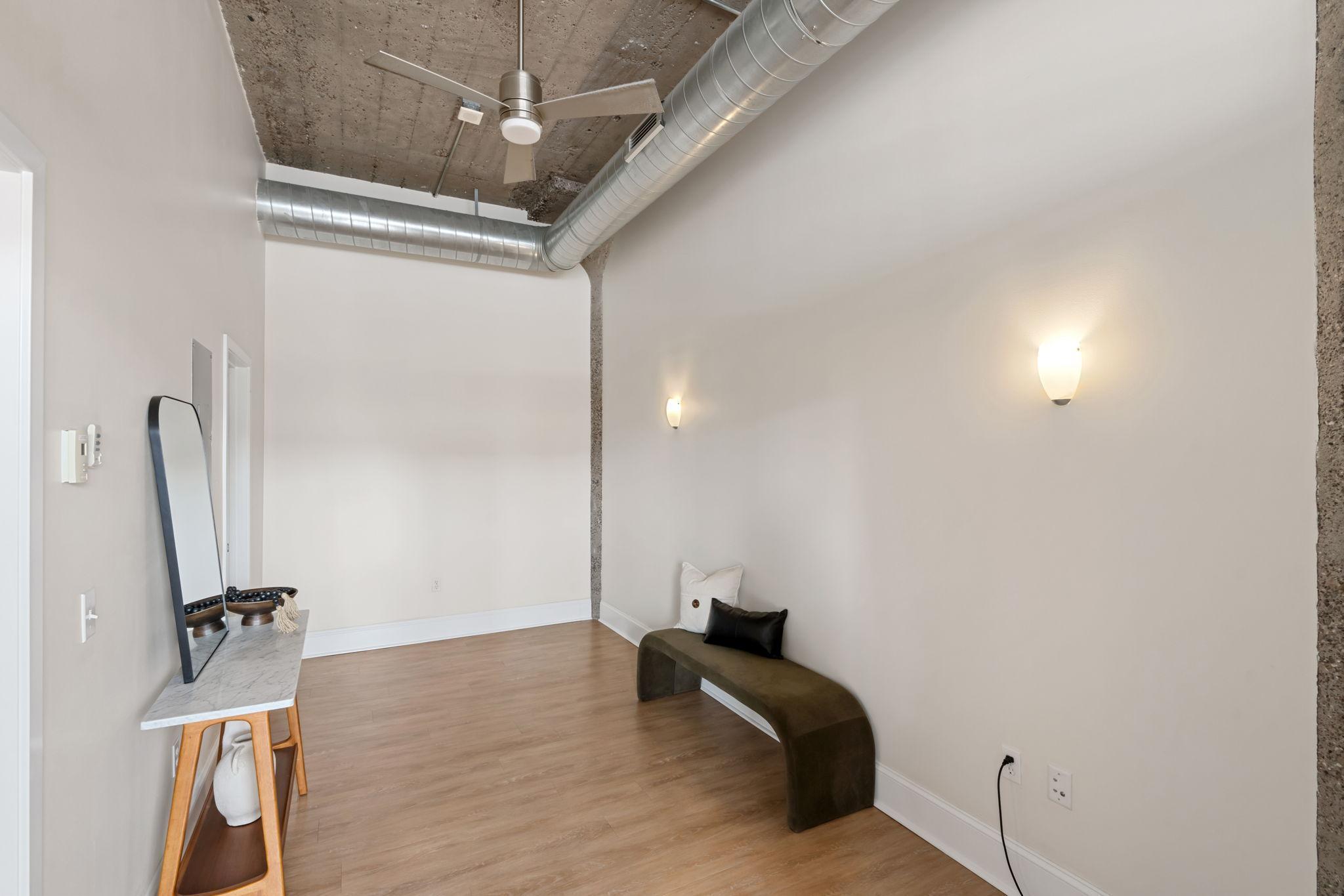 521 S 7th Street 320