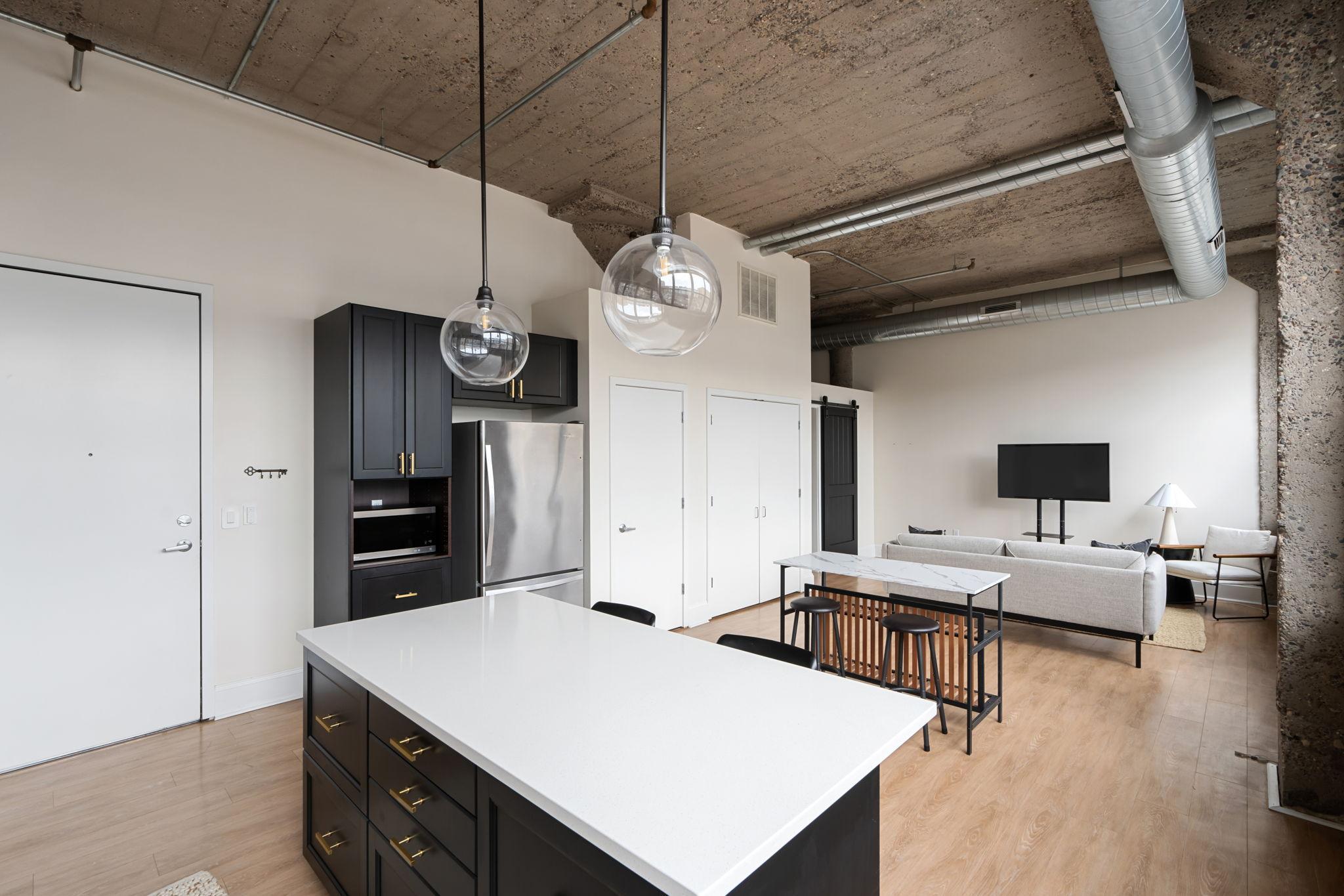 521 S 7th Street 320
