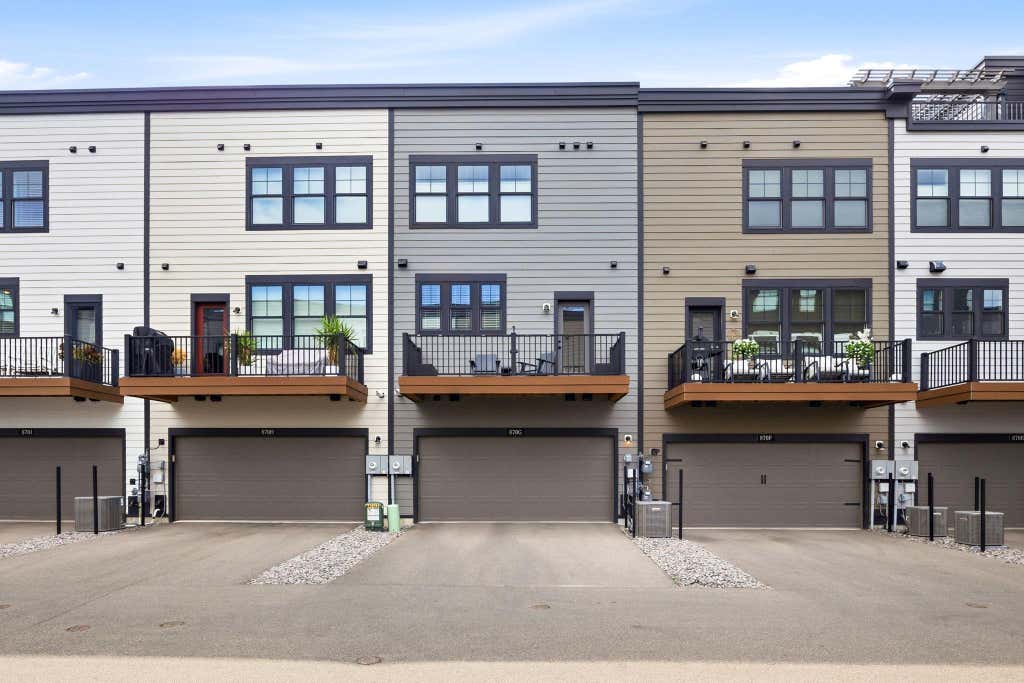 Photo of 870 Mount Curve Boulevard #G, Saint Paul, MN 55116 (MLS # 7133513)