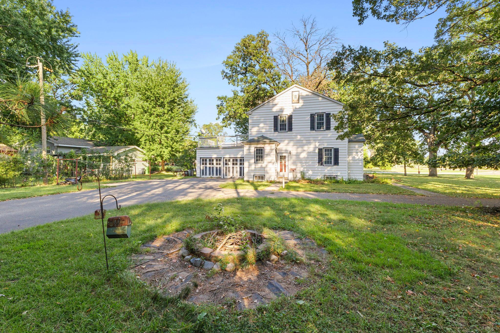 1831 County Road I W