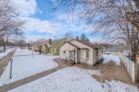 1223 Mclean Avenue Saint Paul MN 55106