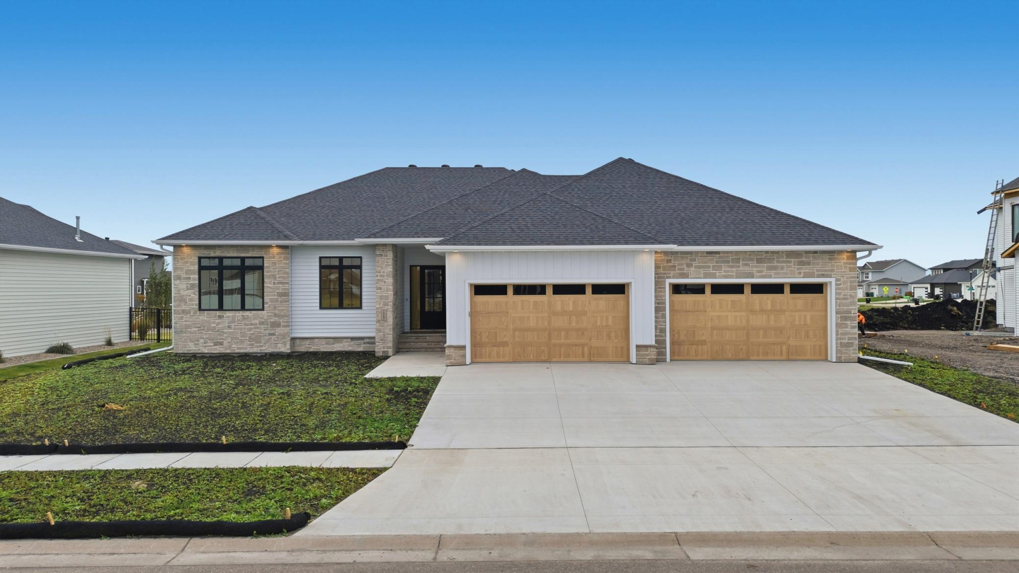 Fargo, North Dakota, 58104, United States, 3 Bedrooms Bedrooms, ,3 BathroomsBathrooms,Residential,Active,2007940
