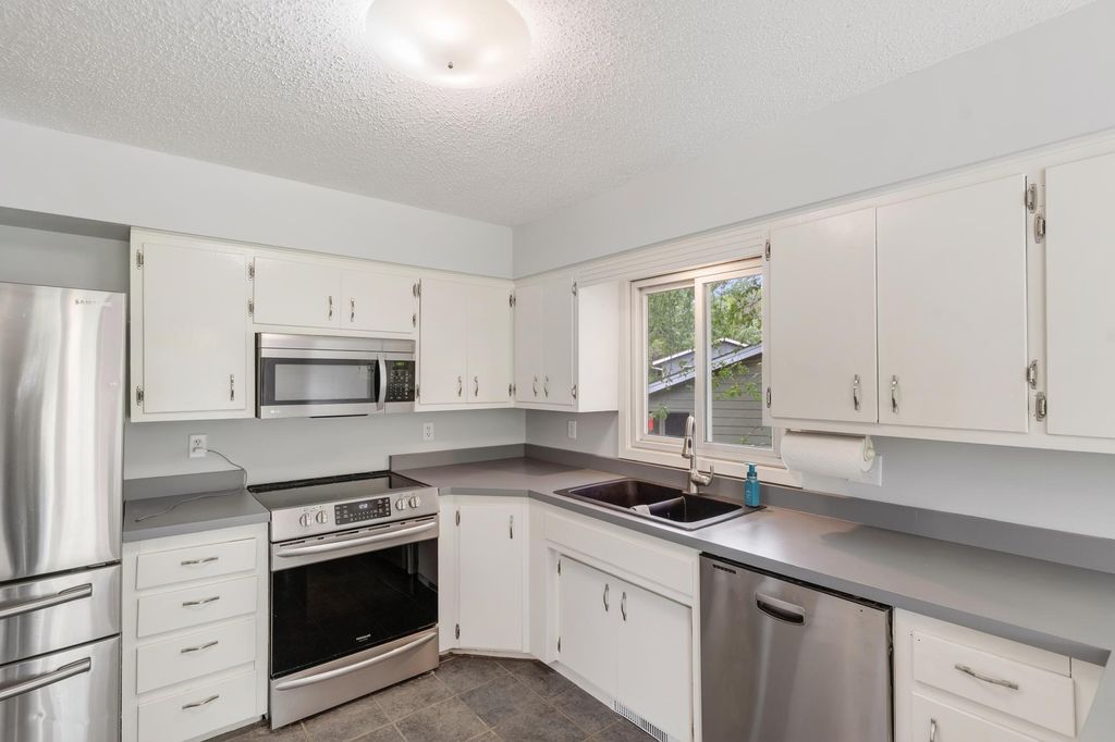 Photo of 1000 Summerfield Drive, Northfield, MN 55057 (MLS # 7075978)