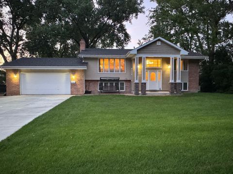 8000 Winnetka Heights Drive Golden Valley MN 55427