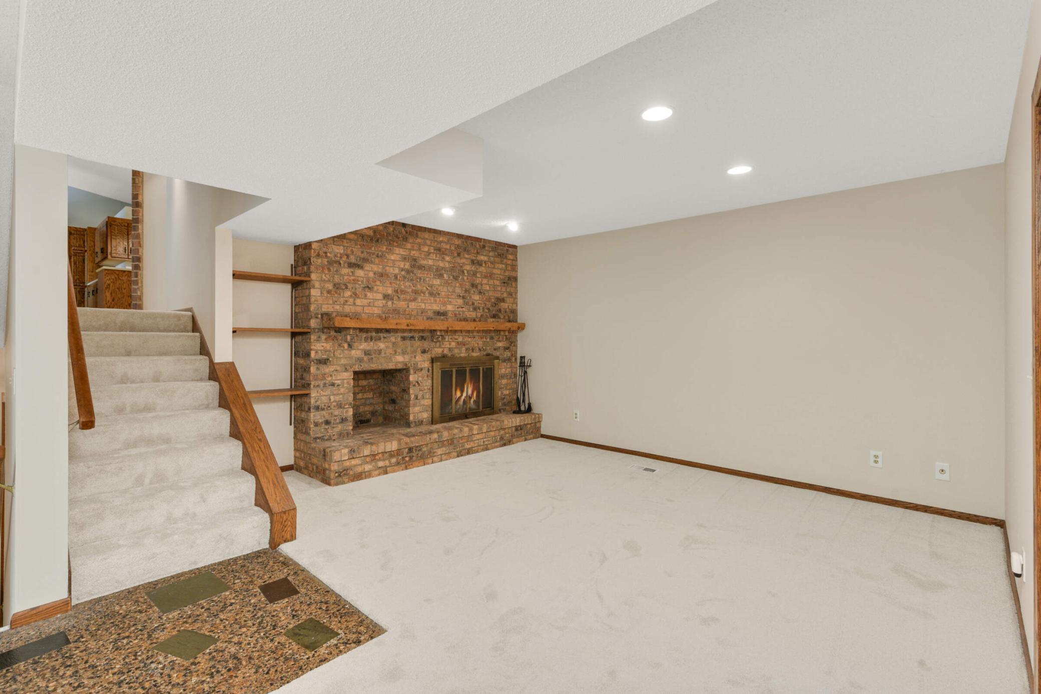 8040 Lea Rd