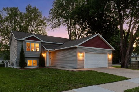 205 N Hickory Street N Chaska MN 55318