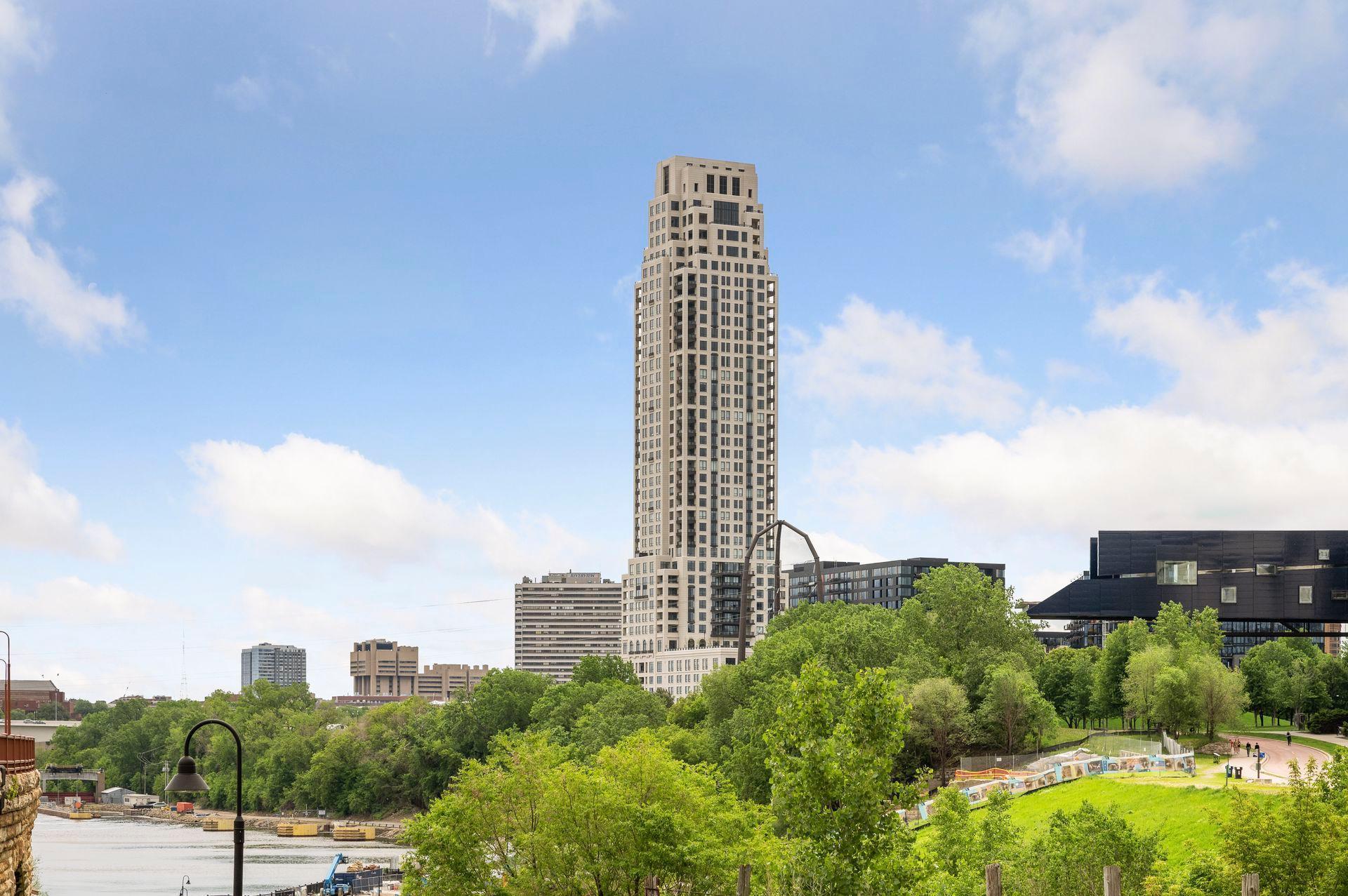 1111 W River Parkway 18D