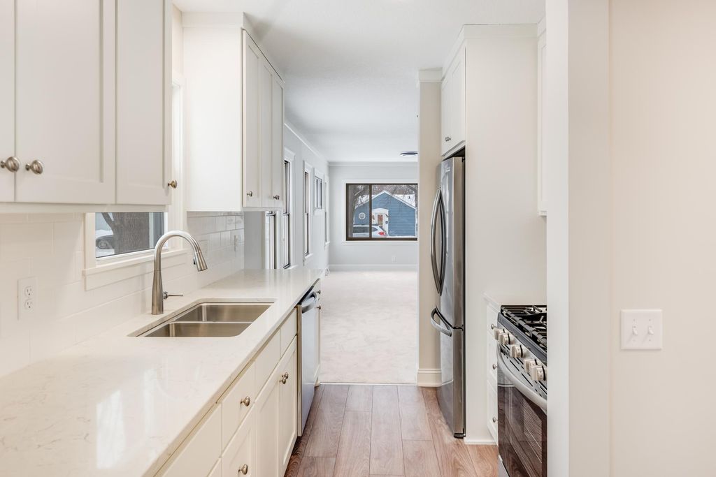 Photo of 4158 Zane Avenue N, Robbinsdale, MN 55422 (MLS # 7025352)