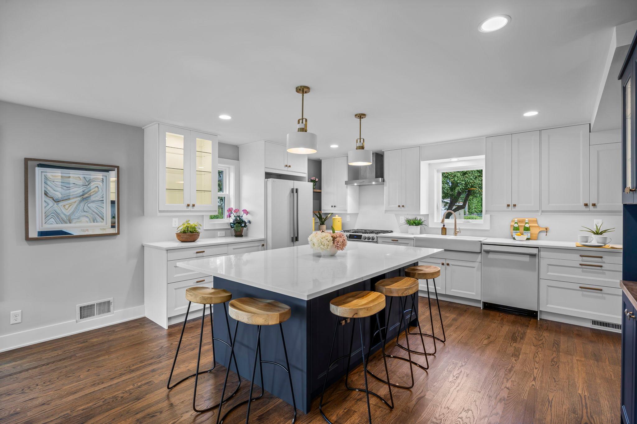 Minneapolis, Minnesota, 55435, United States, 5 Bedrooms Bedrooms, ,5 BathroomsBathrooms,Residential,Active,2014589