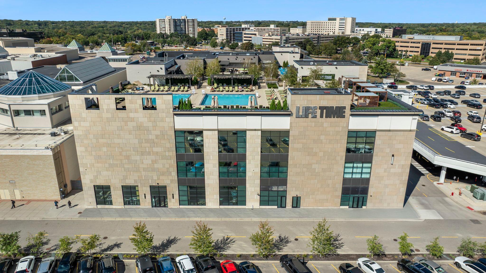 Minneapolis, Minnesota, 55435, United States, 5 Bedrooms Bedrooms, ,5 BathroomsBathrooms,Residential,Active,2014589