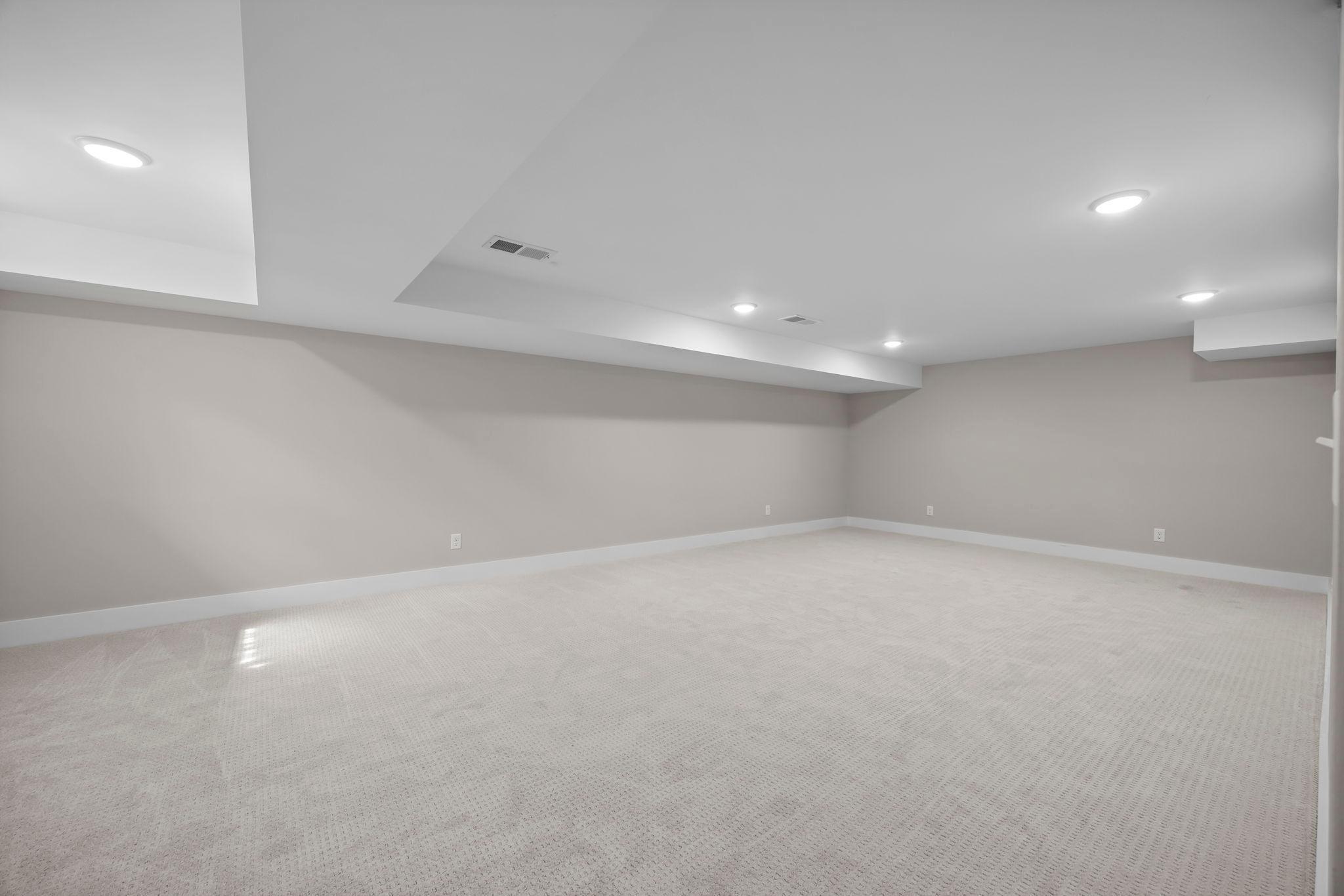 Minneapolis, Minnesota, 55435, United States, 5 Bedrooms Bedrooms, ,5 BathroomsBathrooms,Residential,Active,2014589