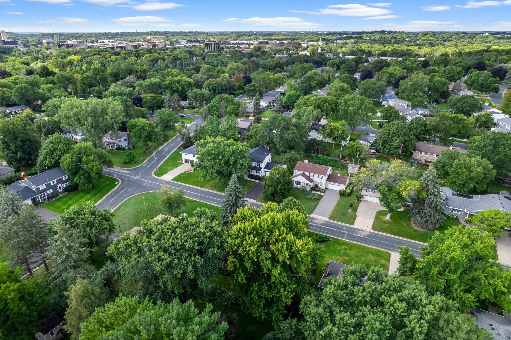 Minneapolis, Minnesota, 55435, United States, 5 Bedrooms Bedrooms, ,5 BathroomsBathrooms,Residential,Active,2014589