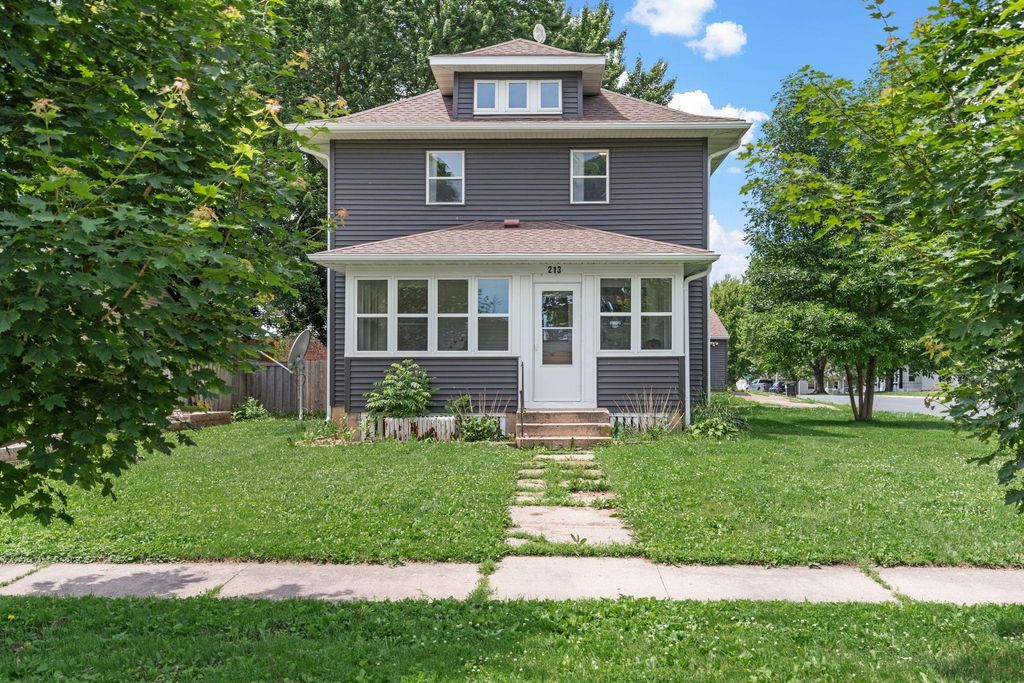 Photo of 213 2nd Street NE, Grand Meadow, MN 55936 (MLS # 7008392)