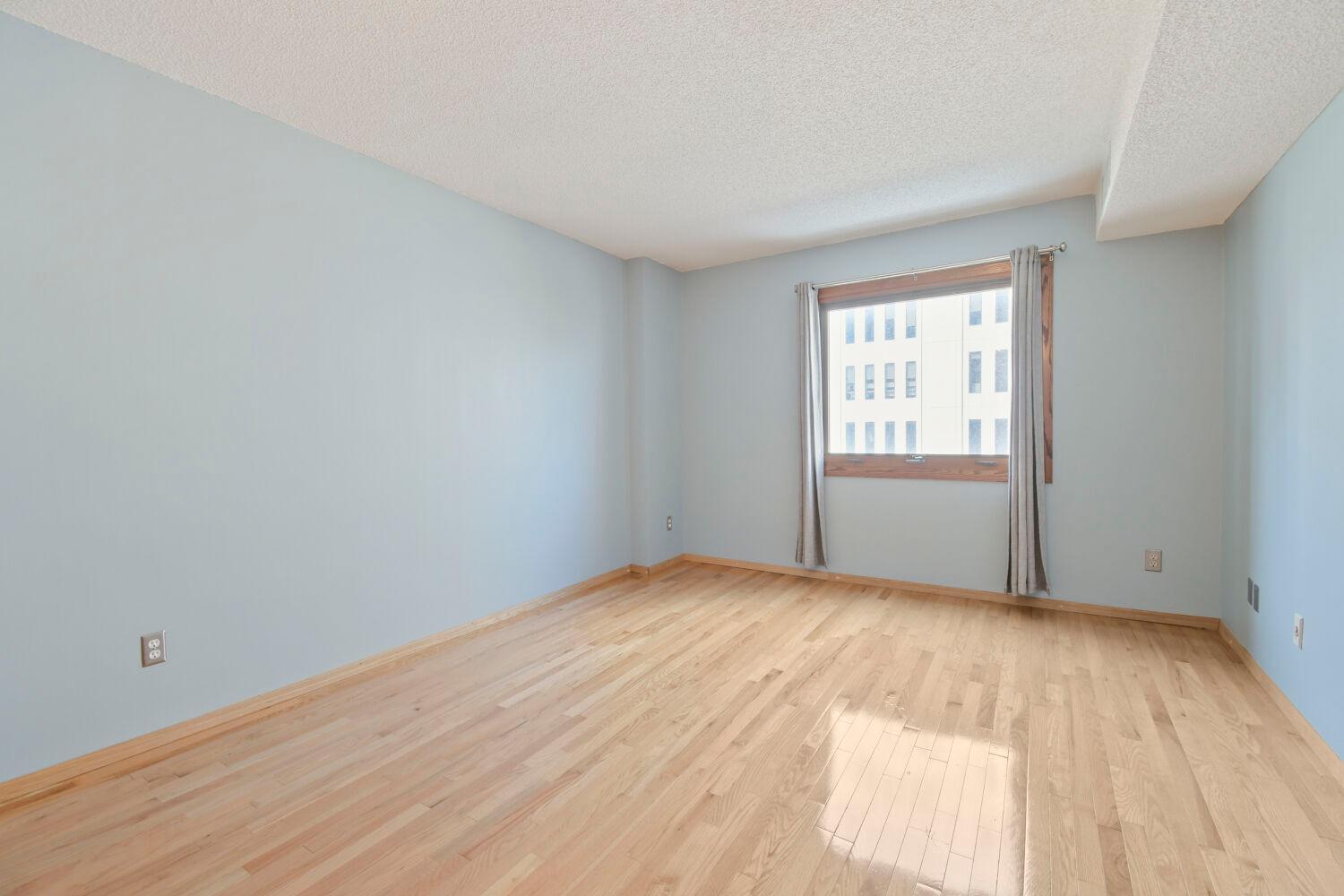 121 Washington Avenue S 707