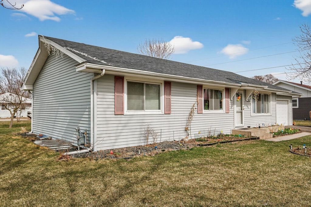 Photo of 8000 Harkness Road S, Cottage Grove, MN 55016 (MLS # 7051729)