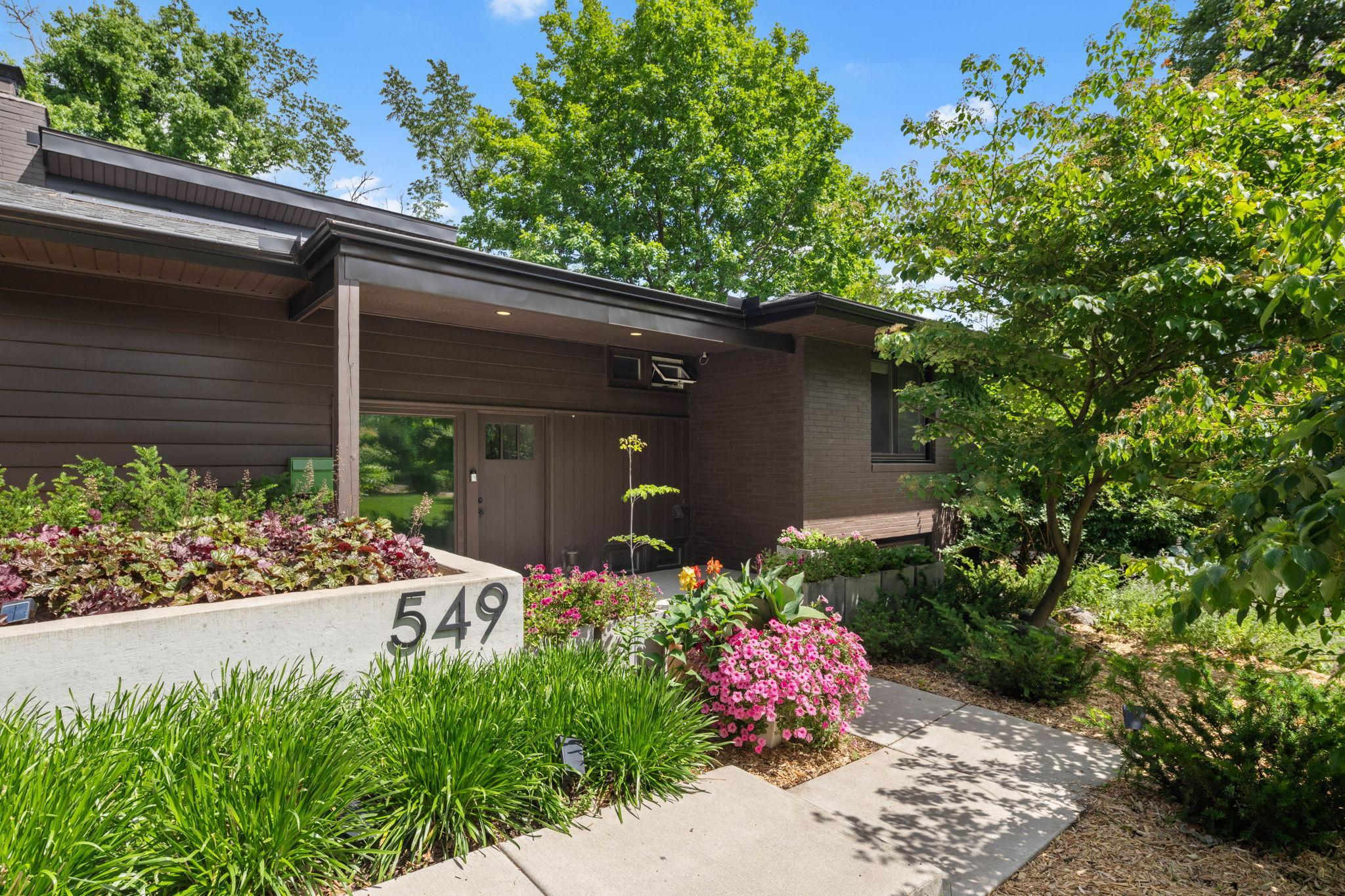 549 Turnpike Road