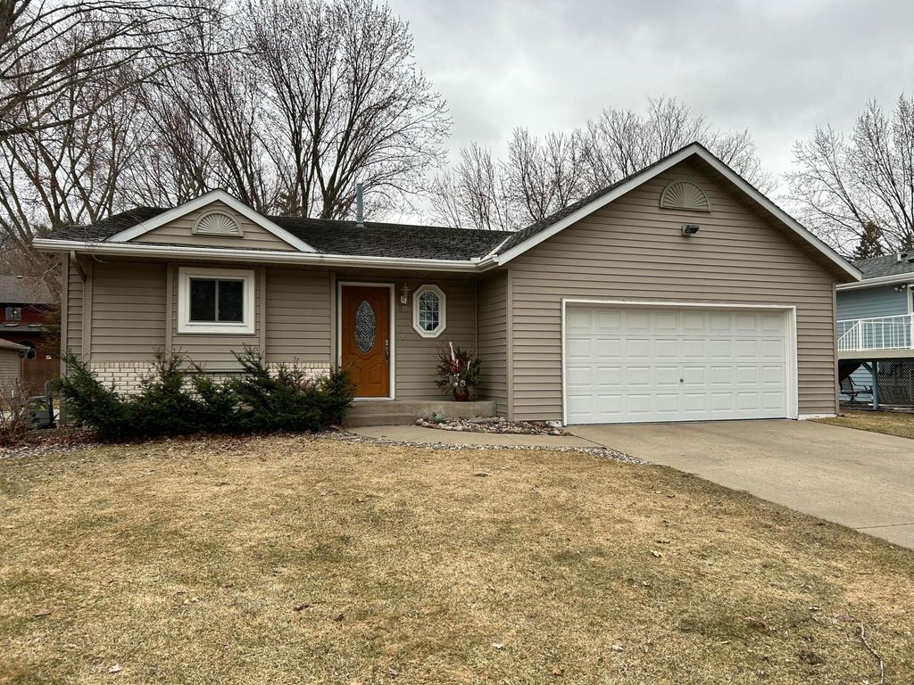 Photo of 811 3rd Avenue N, Sartell, MN 56377 (MLS # 7044036)