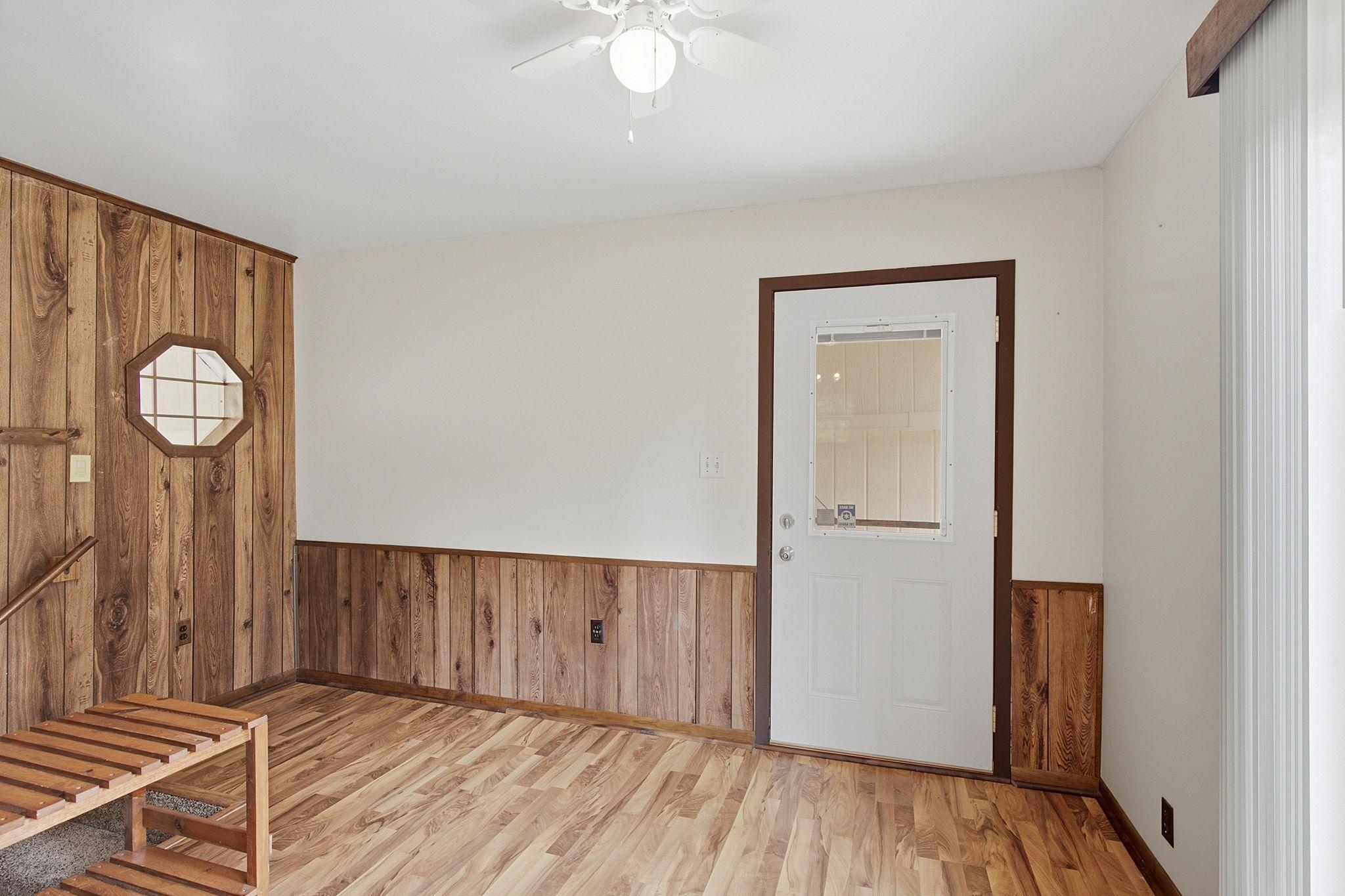 6399 Lake Sarah Heights Drive