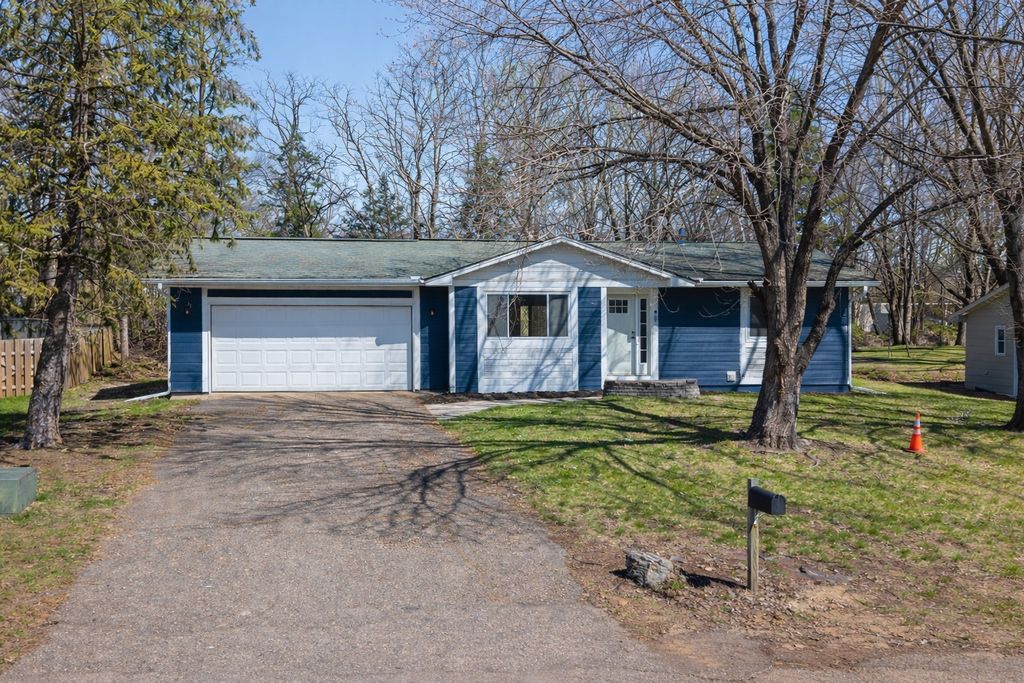 Photo of 901 120th Avenue NW, Coon Rapids, MN 55448 (MLS # 7054052)