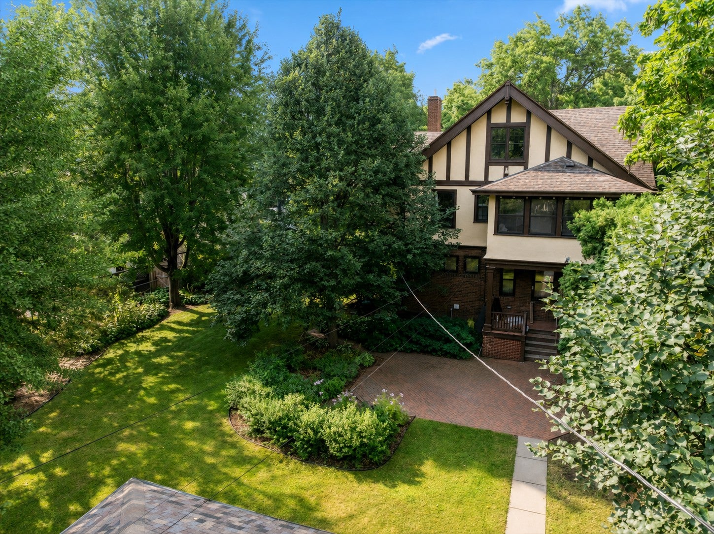 887 Ashland Avenue