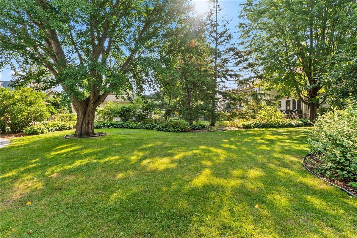 887 Ashland Avenue