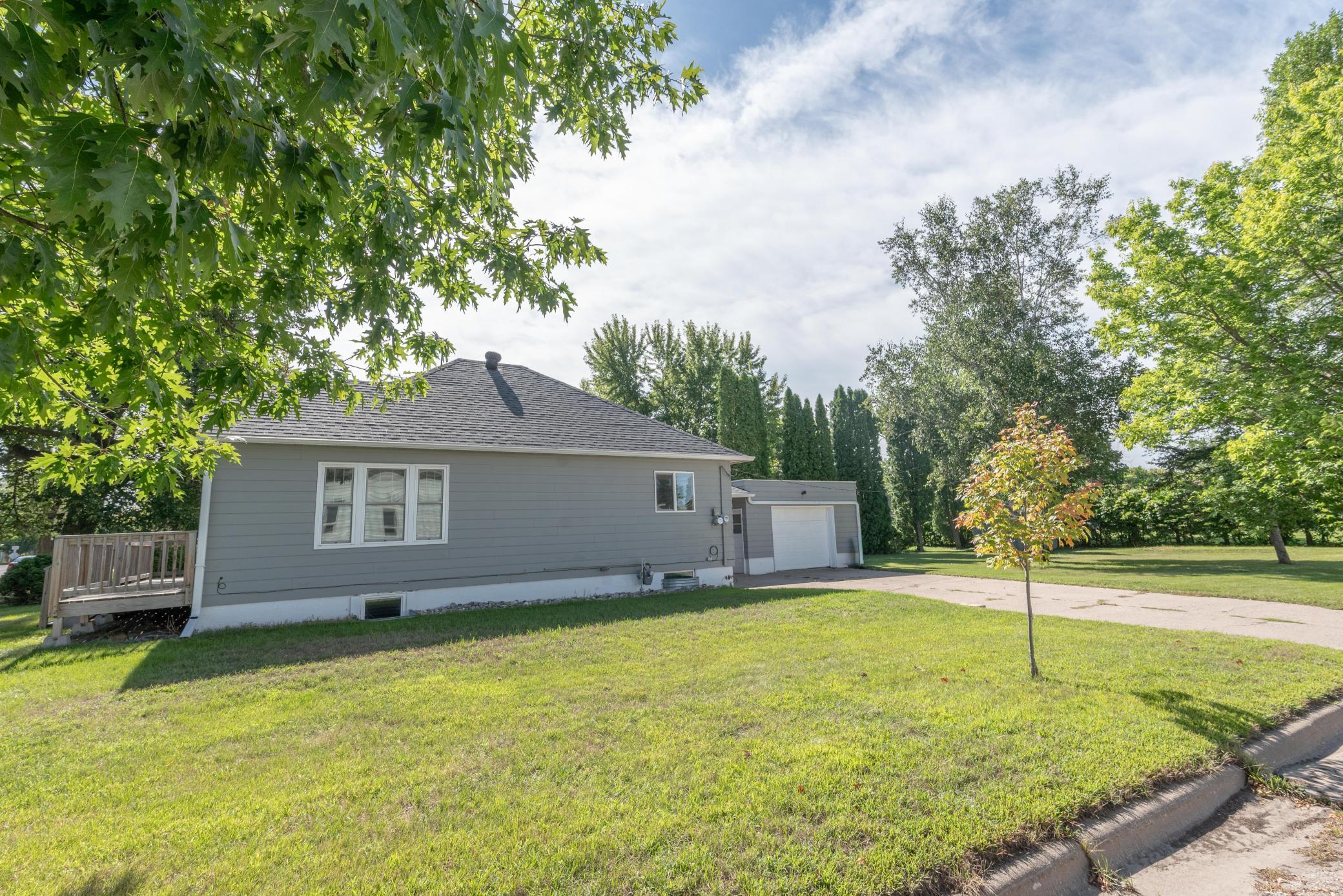 457 2nd Street SW