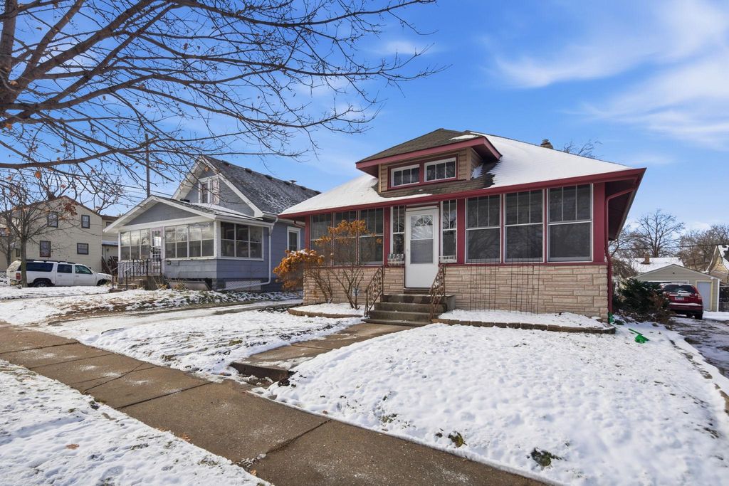 Photo of 1151 Farrington Street, Saint Paul, MN 55117 (MLS # 7021609)