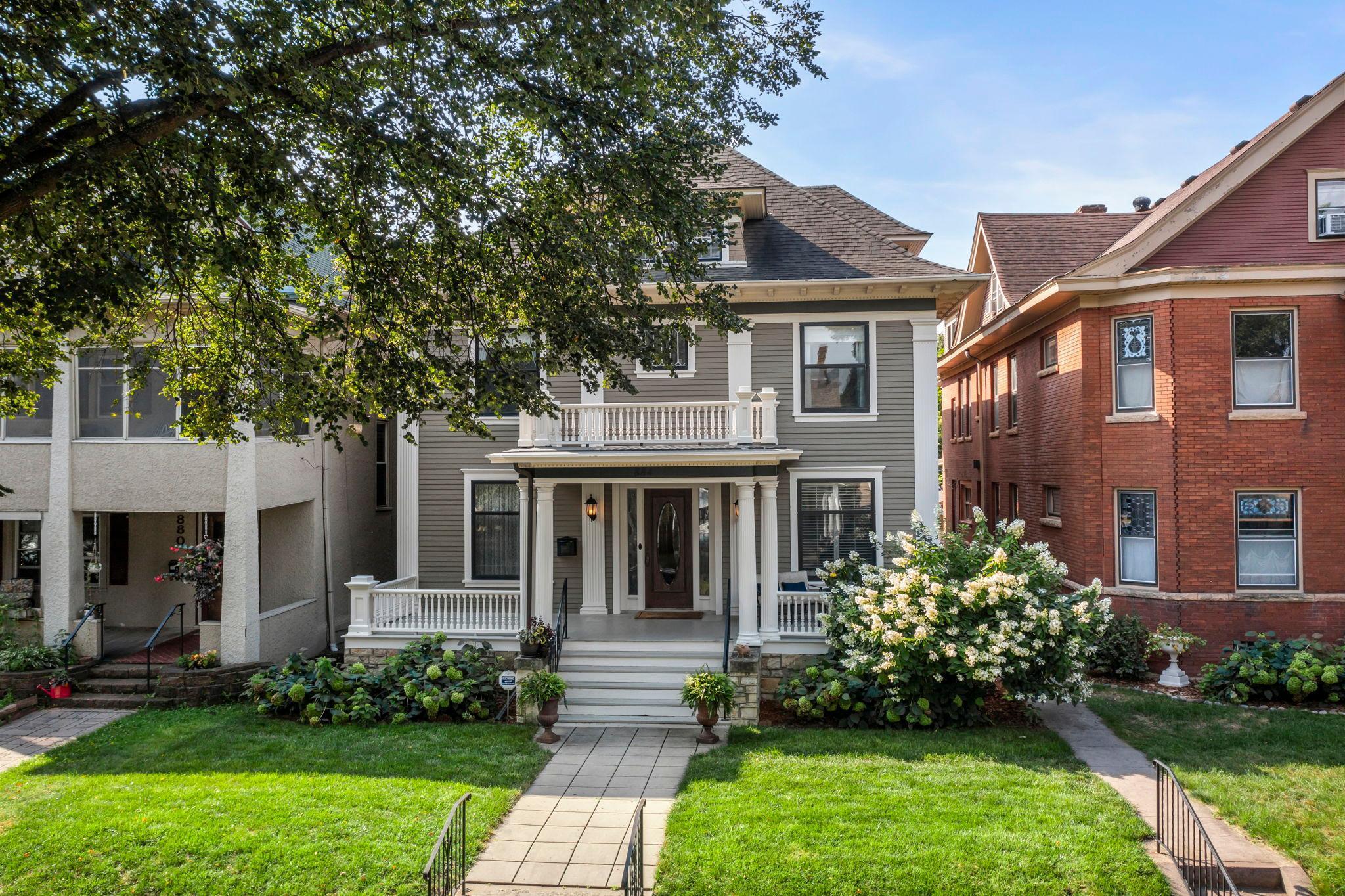 884 Lincoln Avenue