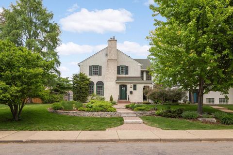 1781 Hillcrest Avenue Saint Paul MN 55116