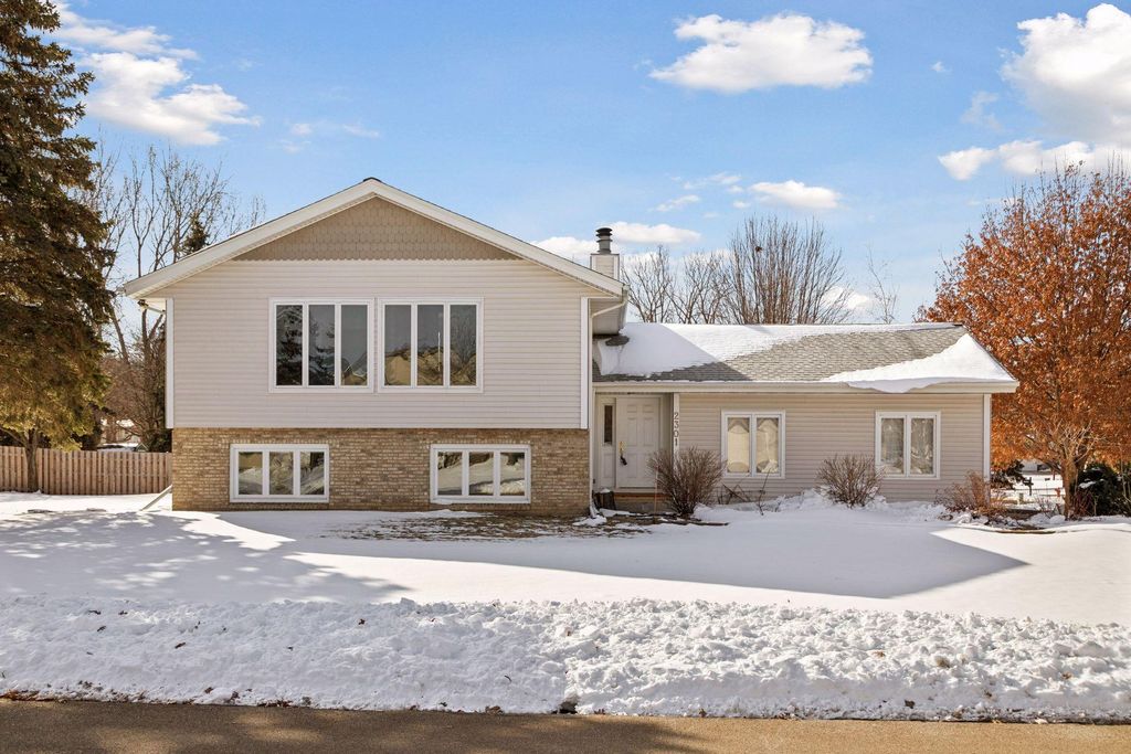 Photo of 2301 E 121st Street, Burnsville, MN 55337 (MLS # 7013591)